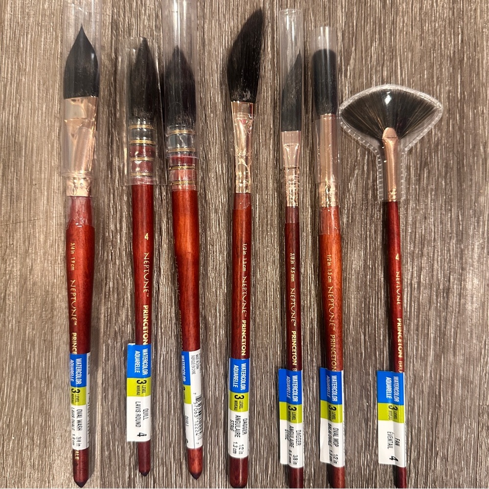 Arches Watercolor Paper and Paintbrush Set - Picture 6 of 9